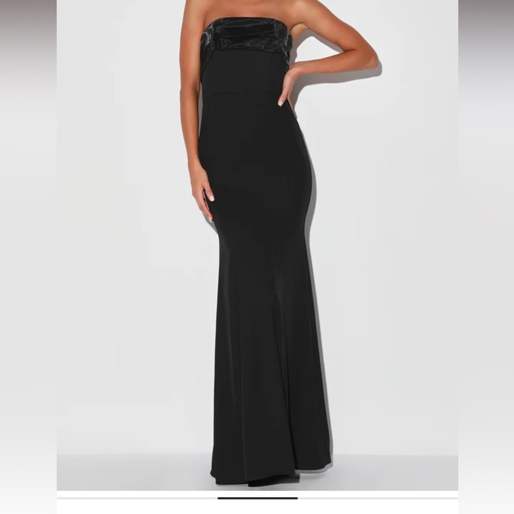 Elegant Black Dress - Picture 5 of 6